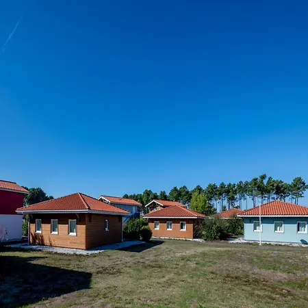 Neat In Sunny Les Landes 파렝티스 앙 보른