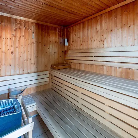 Neat In Sunny Les Landes * Parentis-en-Born