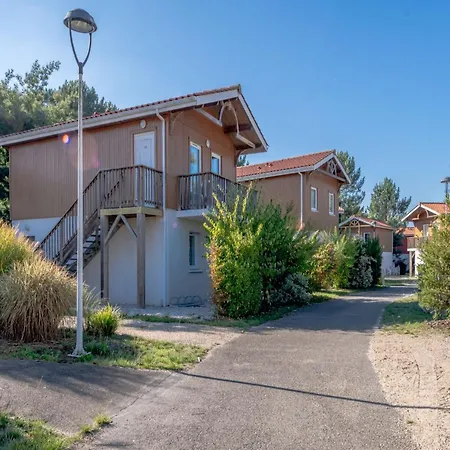 Apartment Neat In Sunny Les Landes *