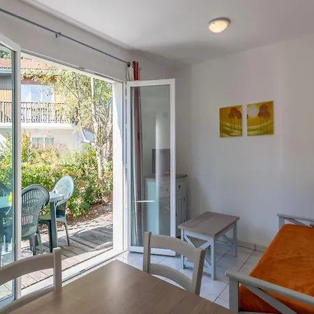 Neat In Sunny Les Landes Apartment *