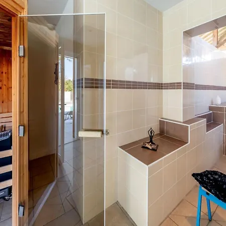 Apartment Neat In Sunny Les Landes