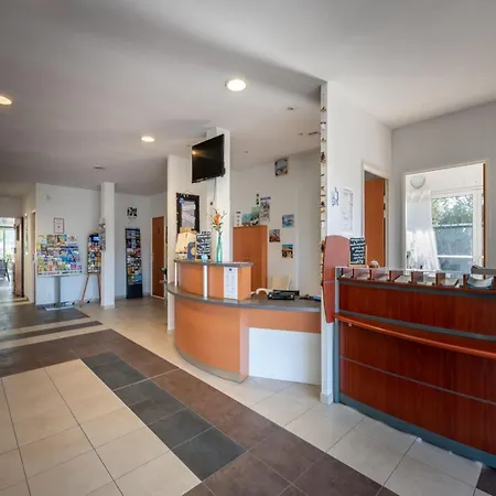 Apartment Neat In Sunny Les Landes